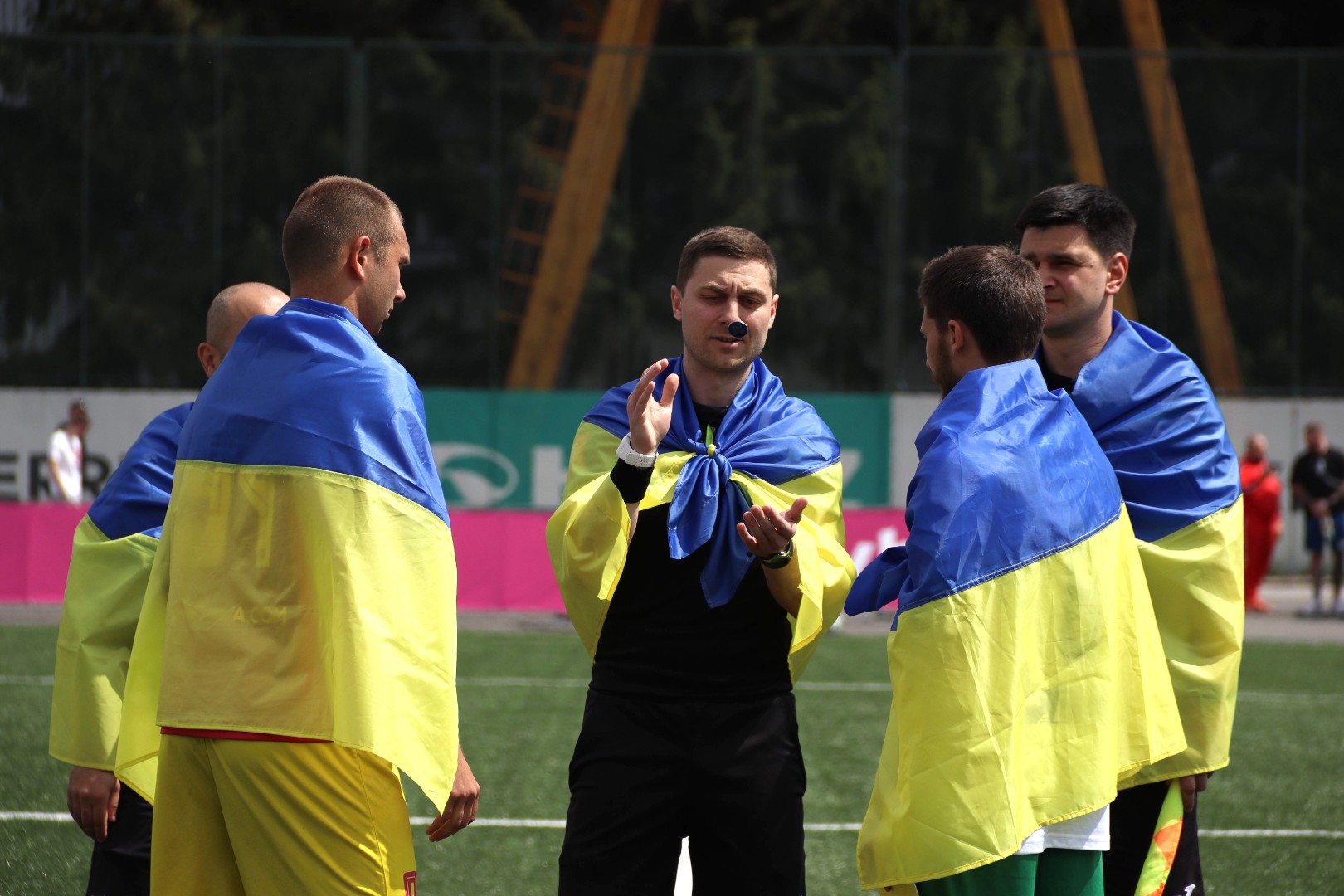 Арбітр Артем Михайлюк